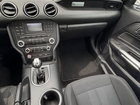 Used 2018 Ford Mustang Coupe RWD image 17