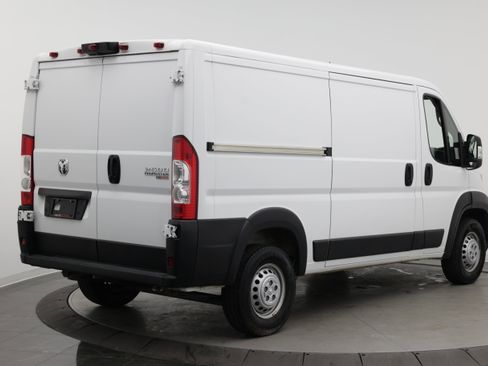 Used 2025 RAM ProMaster 2500 w/ Convenience Group FWD image 7