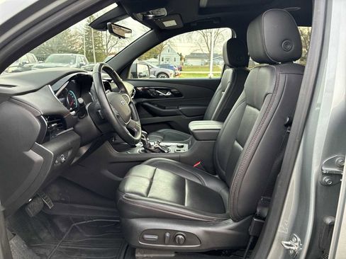 Certified 2023 Chevrolet Traverse RS w/ LPO, Floor Liner Package image 20