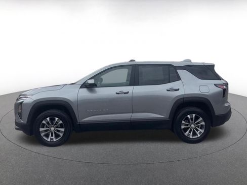 Used 2025 Chevrolet Equinox LT FWD image 9