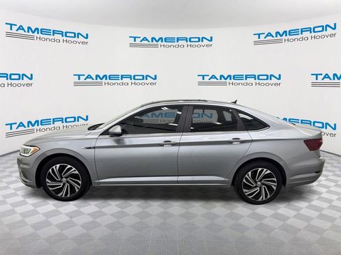 Used 2020 Volkswagen Jetta SEL FWD image 2