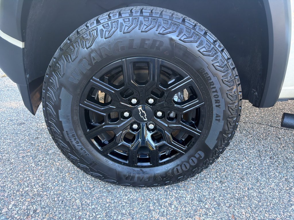 Certified 2024 Chevrolet Colorado Trail Boss w/ Technology Package AWD/4WD image 27
