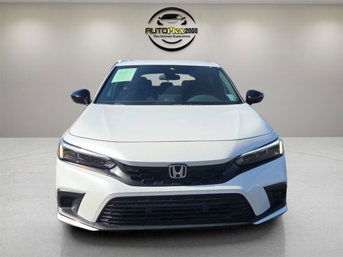 Used 2024 Honda Civic Sport image 2