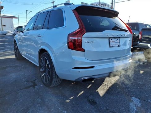Used 2018 Volvo XC90 T6 Momentum w/ Convenience Package image 4