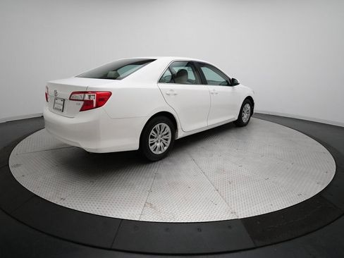 Used 2012 Toyota Camry LE image 33