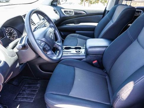 Used 2019 Nissan Pathfinder SV w/ Cargo Package AWD/4WD image 22
