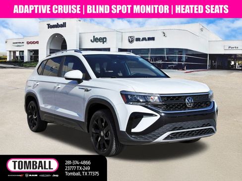 Used 2022 Volkswagen Taos SE image 1