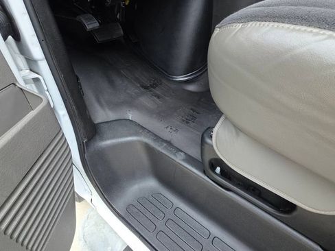 Used 2024 GMC Savana 2500 w/ Driver Convenience Package RWD image 18
