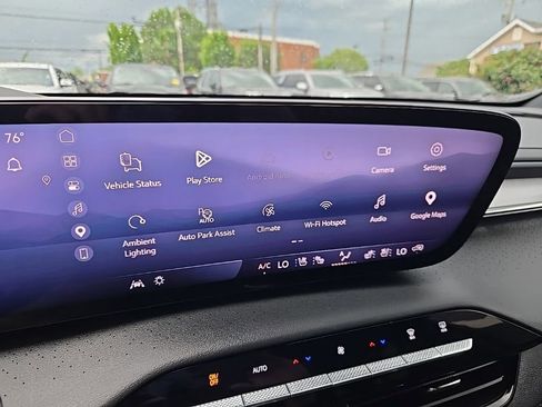 Used 2025 Buick Enclave Avenir w/ Super Cruise Package AWD/4WD image 29
