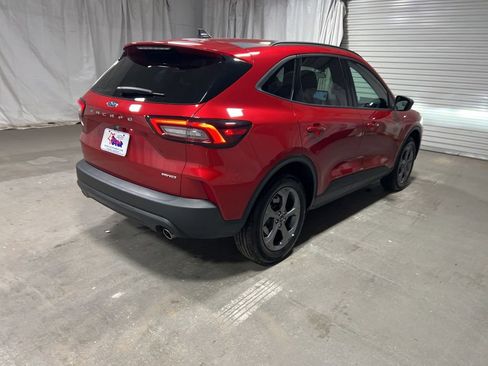 Used 2025 Ford Escape ST-Line AWD/4WD image 6