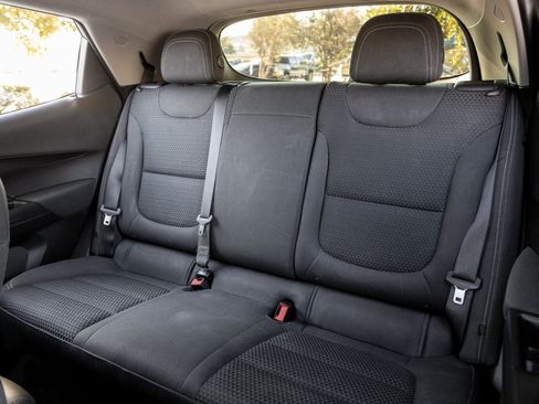 Used 2022 Chevrolet Bolt LT image 25