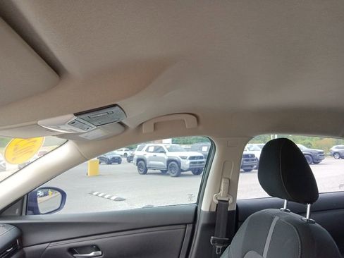 Used 2025 Nissan Sentra SV w/ Trunk Package FWD image 14