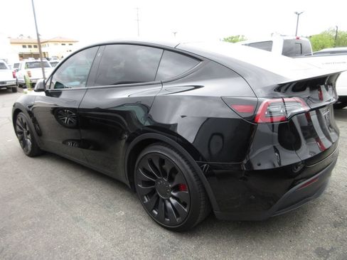 Used 2022 Tesla Model Y Performance AWD/4WD image 2