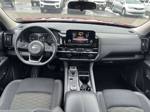 Used 2023 Nissan Pathfinder SV AWD/4WD image 57