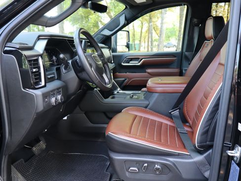 Used 2025 GMC Sierra 2500 Denali Ultimate image 22