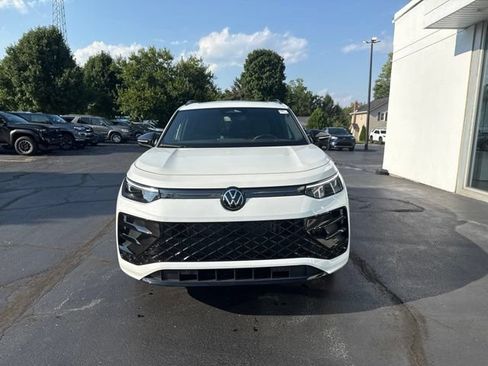 New 2026 Volkswagen Tiguan SE R-Line AWD/4WD image 2