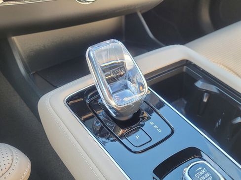 Used 2025 Volvo XC90 T8 Ultra image 26