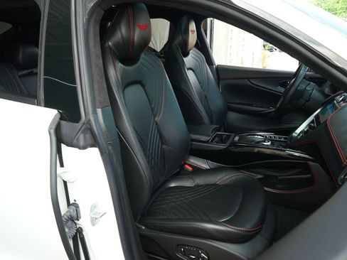 Used 2021 Aston Martin DBX AWD/4WD image 11