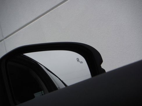 Certified 2025 Honda HR-V EX-L image 31