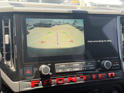Certified 2025 Nissan Frontier Pro-X RWD image 18
