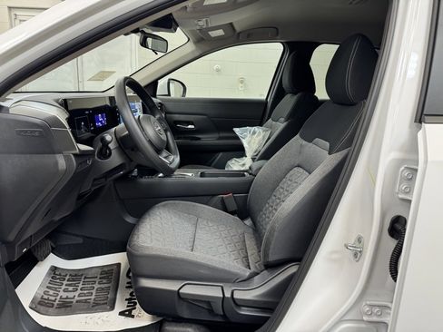 Certified 2025 Nissan Kicks SV image 11