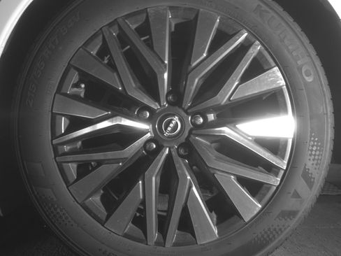 Used 2025 Nissan Altima 2.5 SV image 14