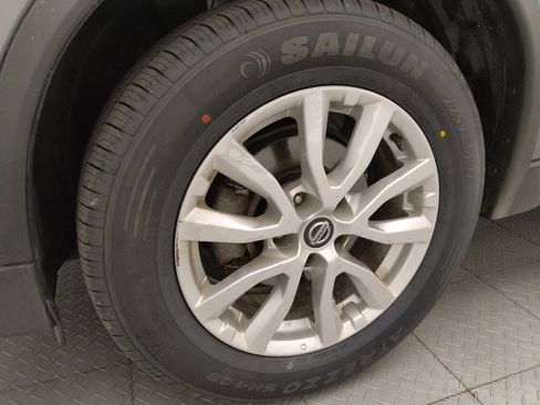 Used 2018 Nissan Rogue SV w/ Premium Package AWD/4WD image 31