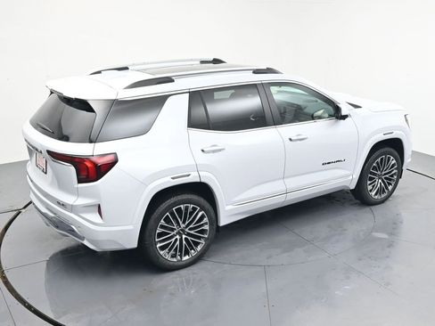 New 2026 GMC Terrain Denali w/ LPO, Black Badging Package image 5