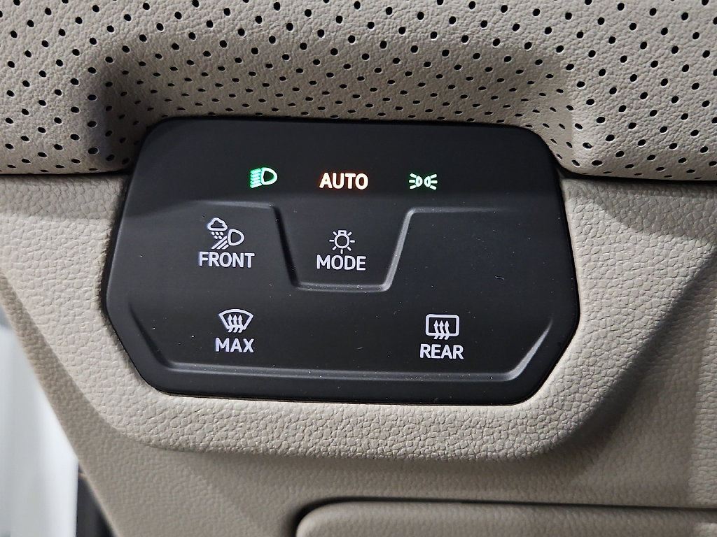 Certified 2025 Volkswagen Atlas SE AWD/4WD image 16