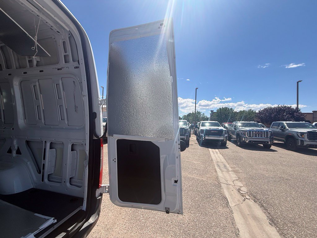 Used 2024 Mercedes-Benz Sprinter 2500 image 14