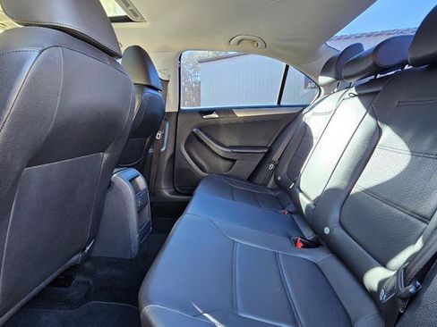 Used 2016 Volkswagen Jetta SE image 26