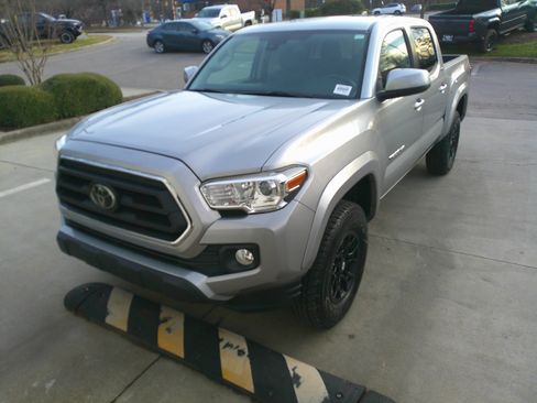 Used 2021 Toyota Tacoma SR5 image 5