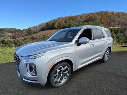 Used 2022 Hyundai Palisade Calligraphy image 3