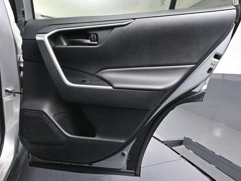 Used 2019 Toyota RAV4 LE w/ Carpet Mat Package AWD/4WD image 40