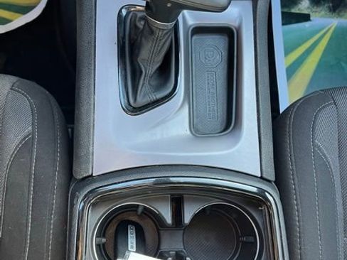 Used 2022 Dodge Charger SXT w/ Blacktop Package image 17