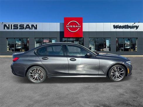 Used 2019 BMW 330i xDrive Sedan w/ Premium Package image 4