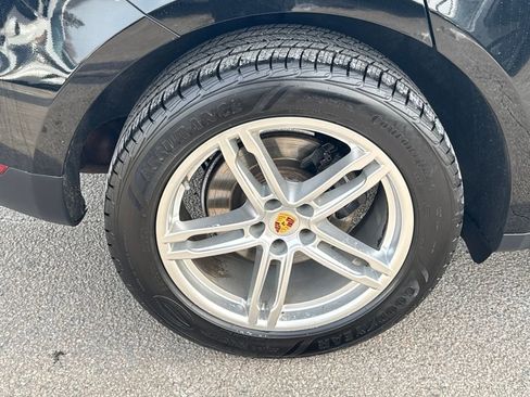 Used 2019 Porsche Macan image 44