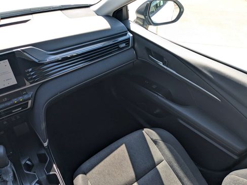 Used 2025 Toyota Camry LE FWD image 17