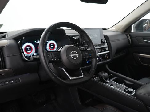 Used 2024 Nissan Pathfinder Platinum AWD/4WD image 28