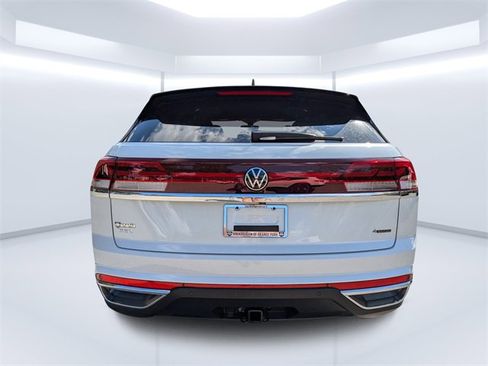 New 2026 Volkswagen Atlas Cross Sport SEL image 5