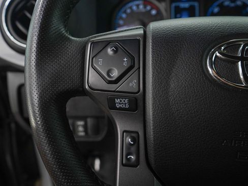 Used 2021 Toyota Tacoma TRD Sport AWD/4WD image 26
