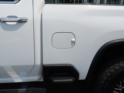 Used 2024 Chevrolet Silverado 2500 LTZ AWD/4WD image 9