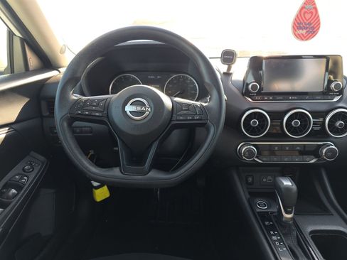 Used 2024 Nissan Sentra S image 16