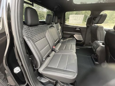 New 2025 GMC Sierra EV Denali image 32