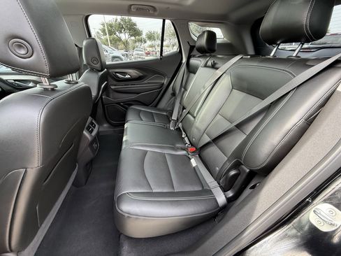 Used 2023 GMC Terrain SLT w/ Elevation Edition image 27