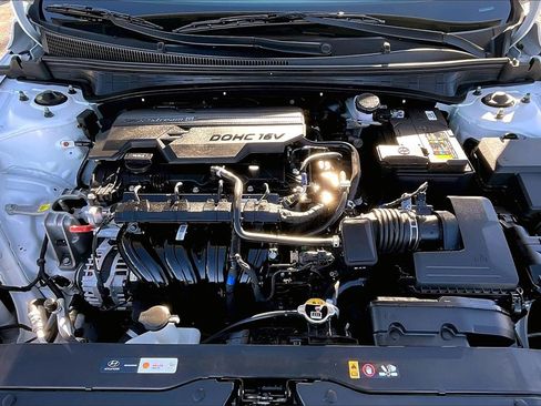 Used 2024 Hyundai Elantra SEL w/ Convenience Package image 10