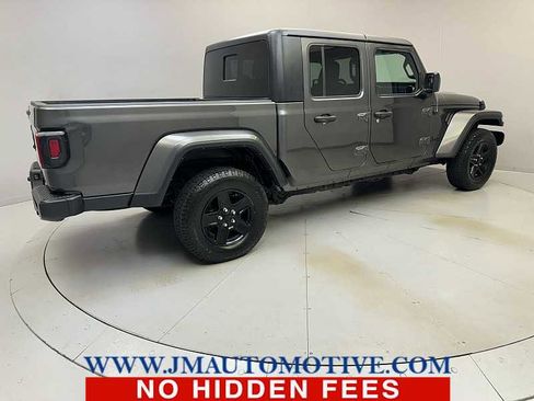 Used 2021 Jeep Gladiator Sport image 5