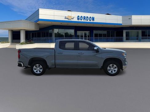 Used 2024 Chevrolet Silverado 1500 LT AWD/4WD image 7