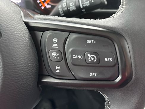 Used 2025 Jeep Wrangler Unlimited Sport image 18