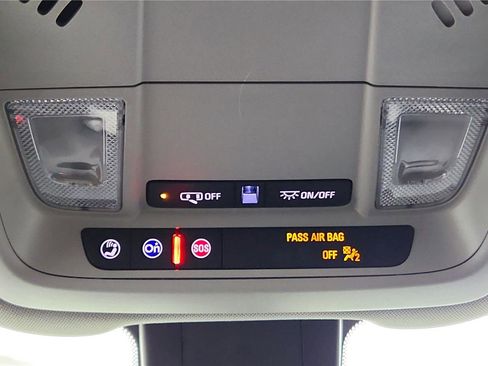 Used 2024 GMC Terrain SLE image 43